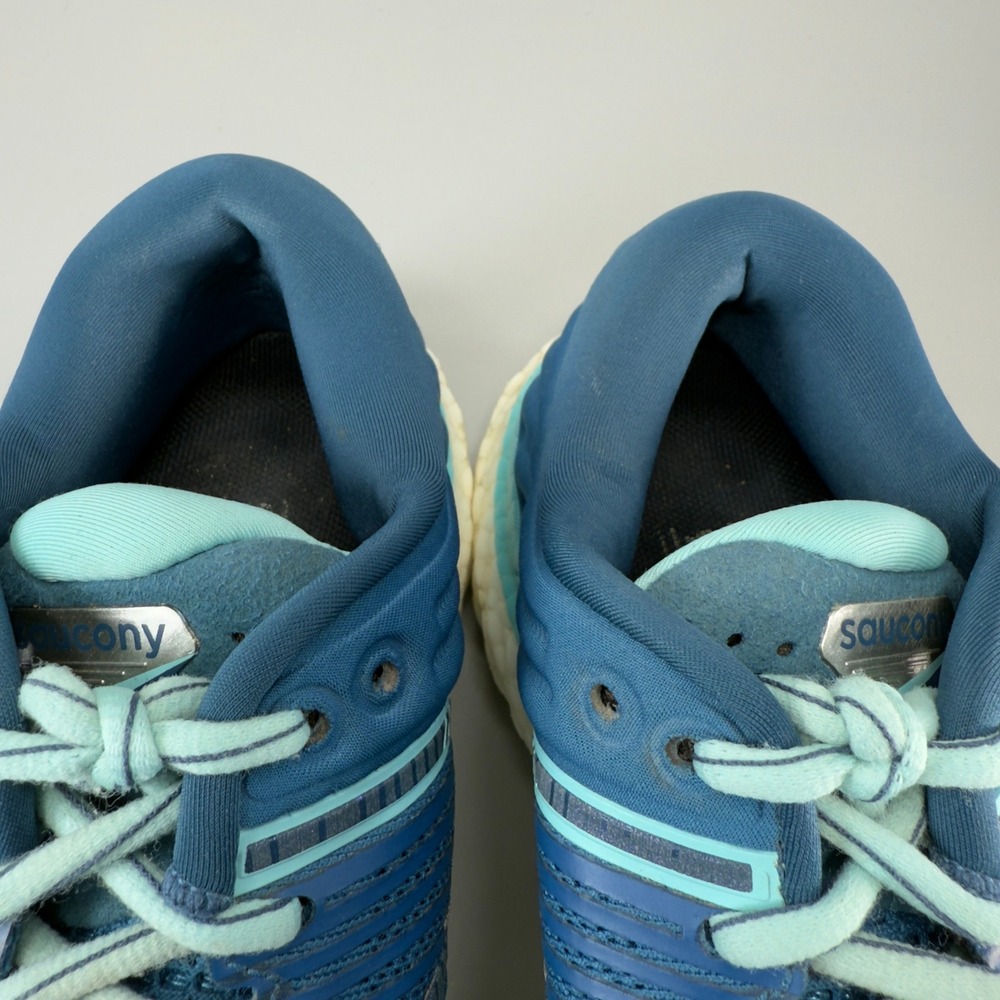 Saucony Triumph 17 Womens 6 Wide Running Shoe Blue White Trainer Lace Up Sneaker - Picture 14 of 16